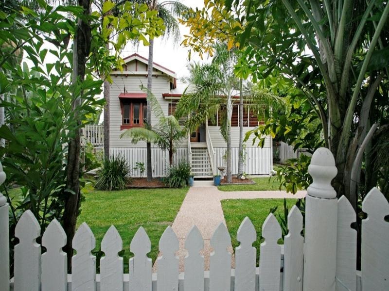 10 Edwards Street, WEST End, Townsville QLD 4810