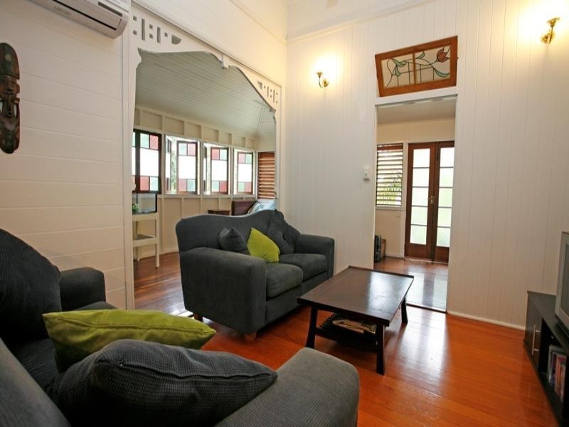 10 Edwards Street, WEST End, Townsville QLD 4810