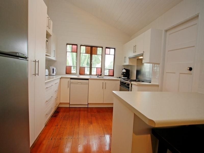 10 Edwards Street, WEST End, Townsville QLD 4810