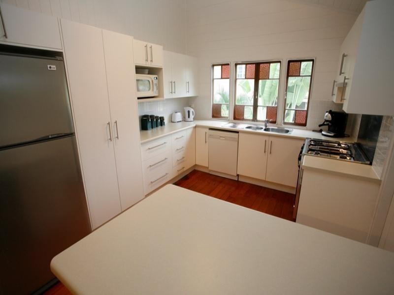 10 Edwards Street, WEST End, Townsville QLD 4810