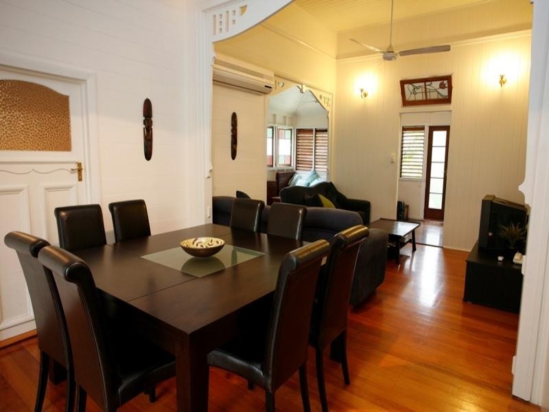 10 Edwards Street, WEST End, Townsville QLD 4810