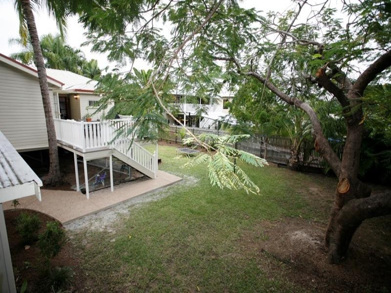 10 Edwards Street, WEST End, Townsville QLD 4810