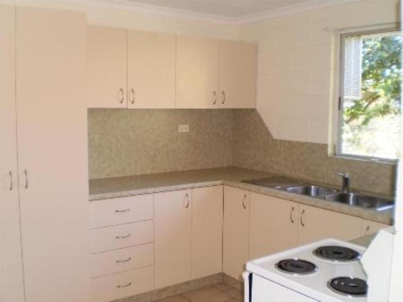 2/6 Viles Street, Rosslea QLD 4812