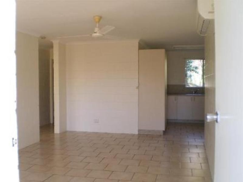 2/6 Viles Street, Rosslea QLD 4812