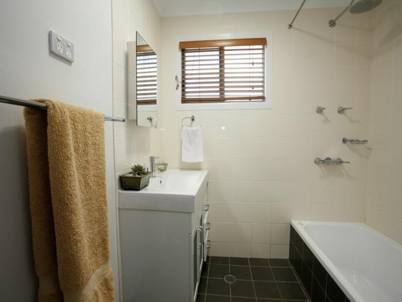 24 Ruby Round, Kelso QLD 4815