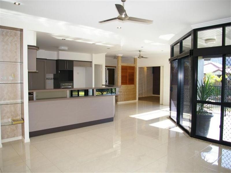 1 Sullivan Place, Kirwan QLD 4817