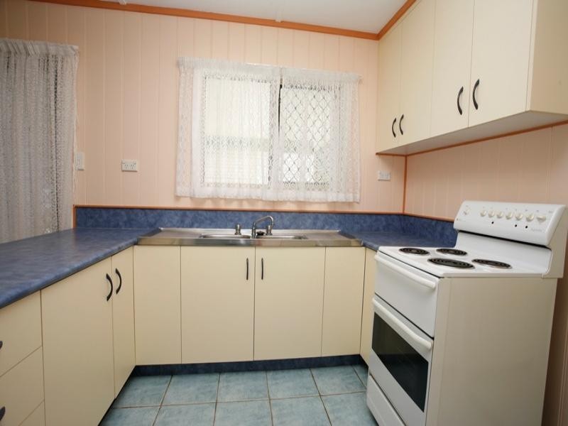 45 Hammett Street, Currajong QLD 4812