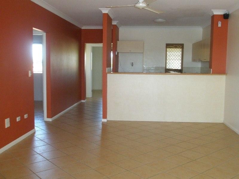 17/24-28 Martinez Avenue, West End QLD 4810