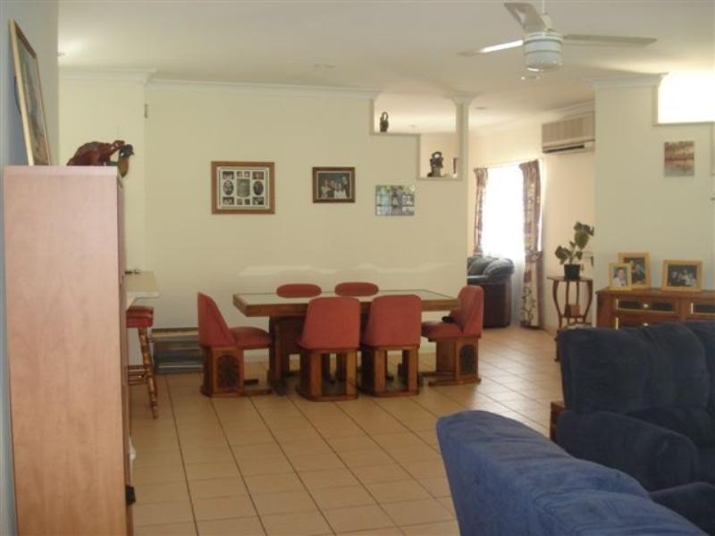 57 Rundle Street, Mount Louisa QLD 4814