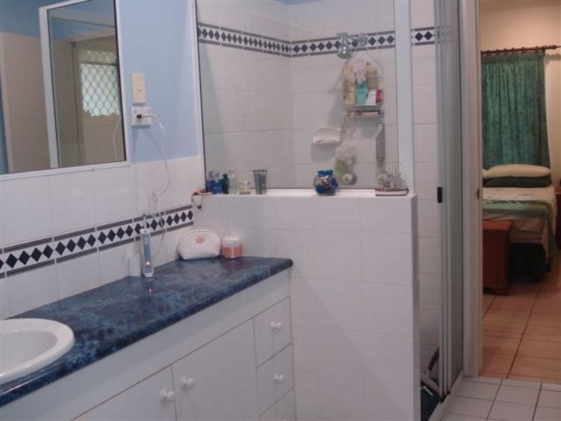 57 Rundle Street, Mount Louisa QLD 4814