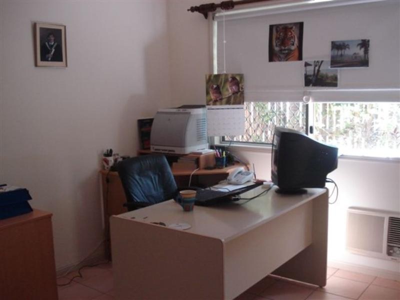 57 Rundle Street, Mount Louisa QLD 4814