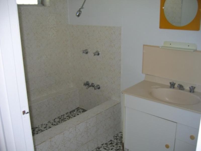 2/16 Garden Street, Mundingburra QLD 4812