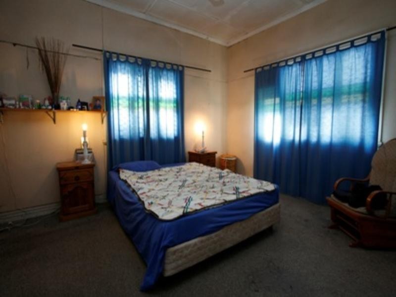 61 Marks Street, Hermit Park QLD 4812