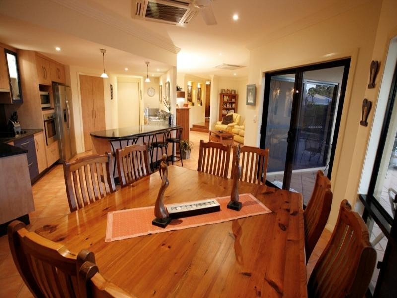 17 Riviera Circuit, Kirwan QLD 4817