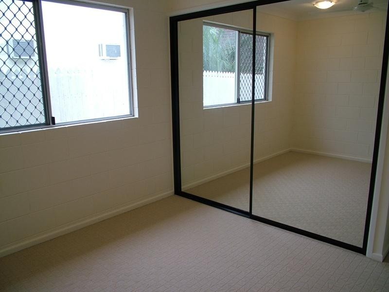 2/30 Queens Road, Railway Estate QLD 4810