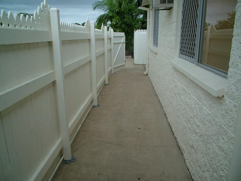 2/30 Queens Road, Railway Estate QLD 4810