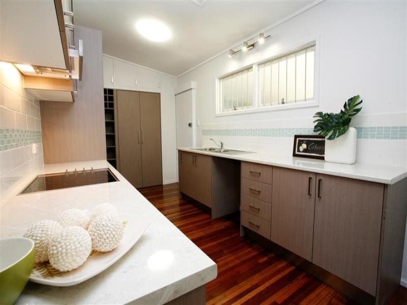 28 Poinciana Street, Cranbrook QLD 4814