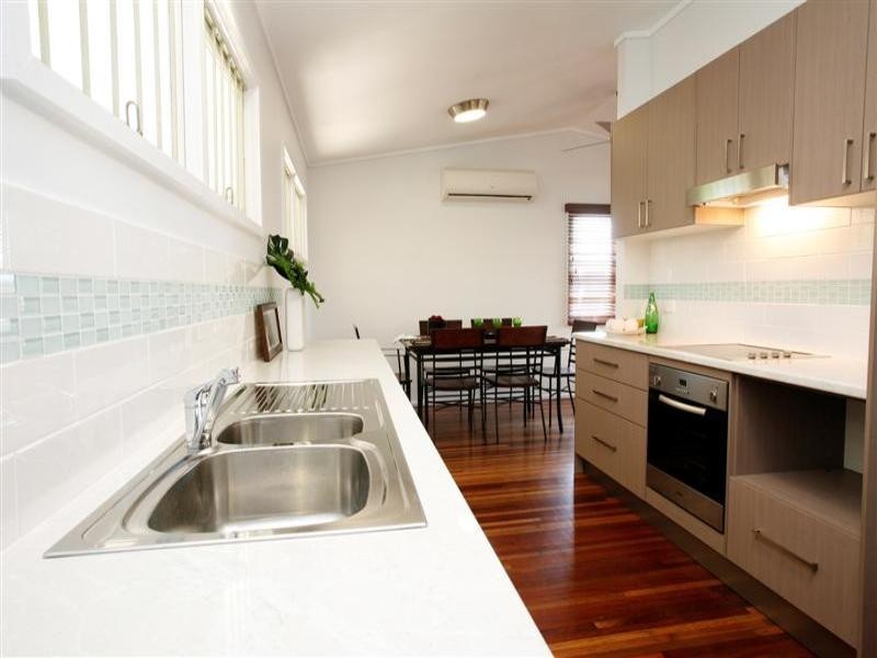 28 Poinciana Street, Cranbrook QLD 4814