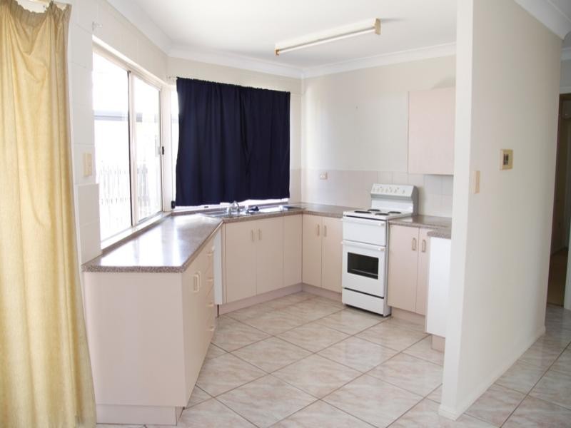 2 Courtney Street, Cranbrook QLD 4814