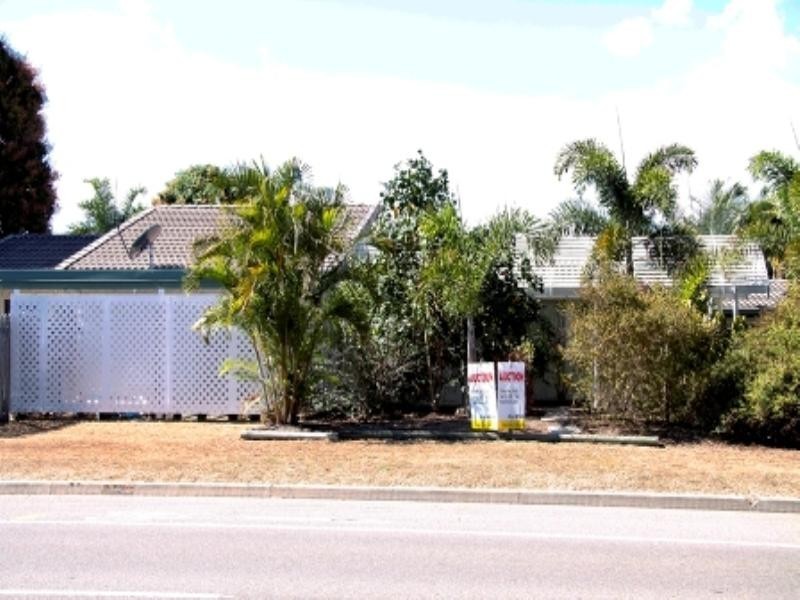 2 Courtney Street, Cranbrook QLD 4814