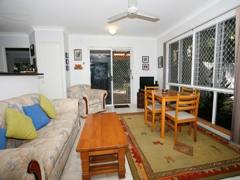 2/13 Bishop Street, Belgian Gardens QLD 4810