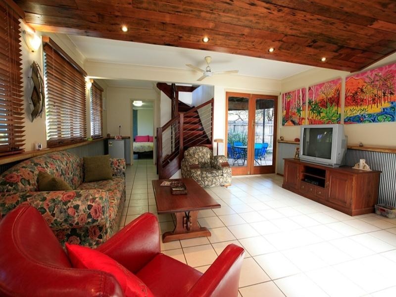 42 Carr Street, Hermit Park QLD 4812