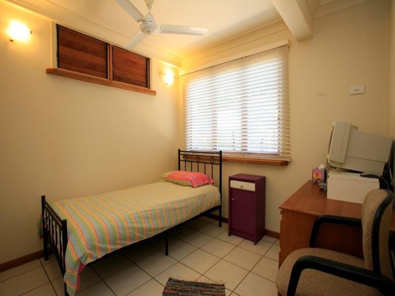 42 Carr Street, Hermit Park QLD 4812