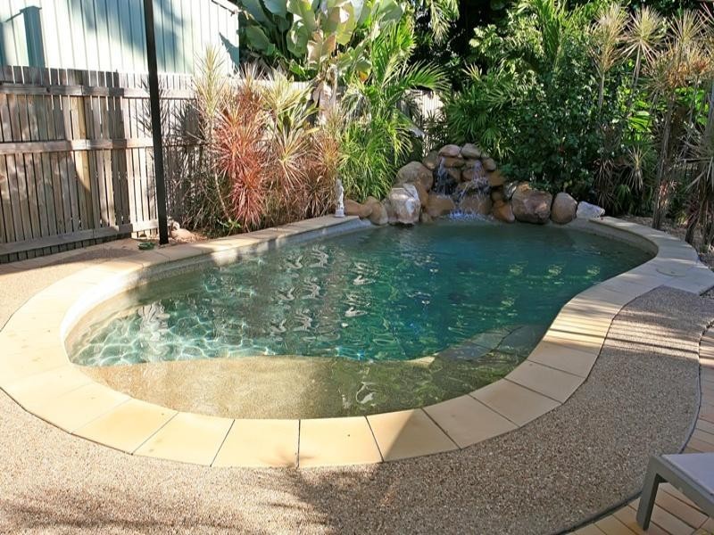 42 Carr Street, Hermit Park QLD 4812