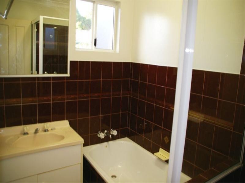 2/8 Gleeson Sreet, Hermit Park QLD 4812