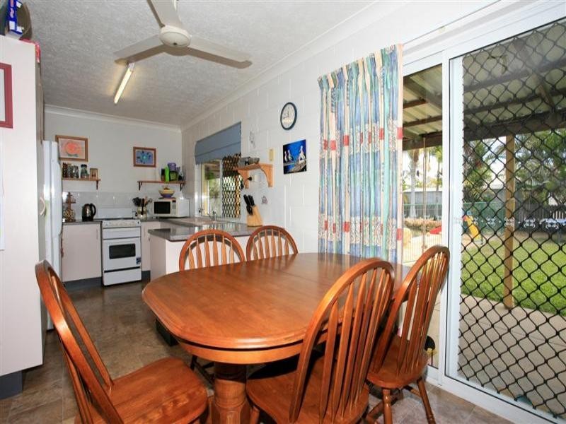 4 Dalkeith Crescent, Mount Louisa QLD 4814