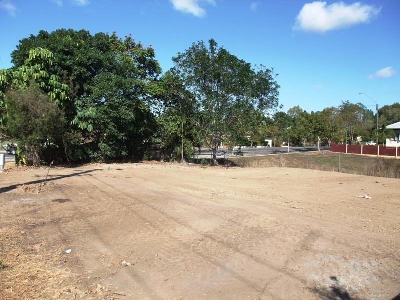 2 Derby Street, Pimlico QLD 4812