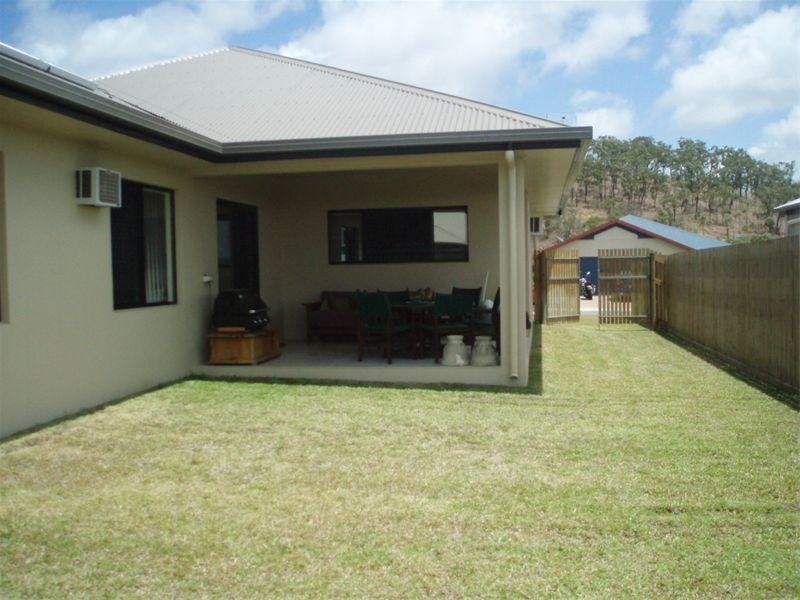 24 Afton Way CRESTBROOK, Mount Louisa QLD 4814
