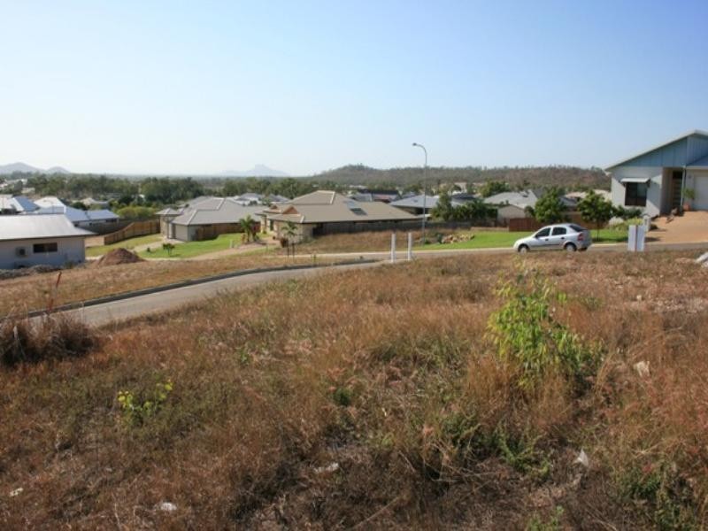 10 Britomart Street, Bushland Beach QLD 4818