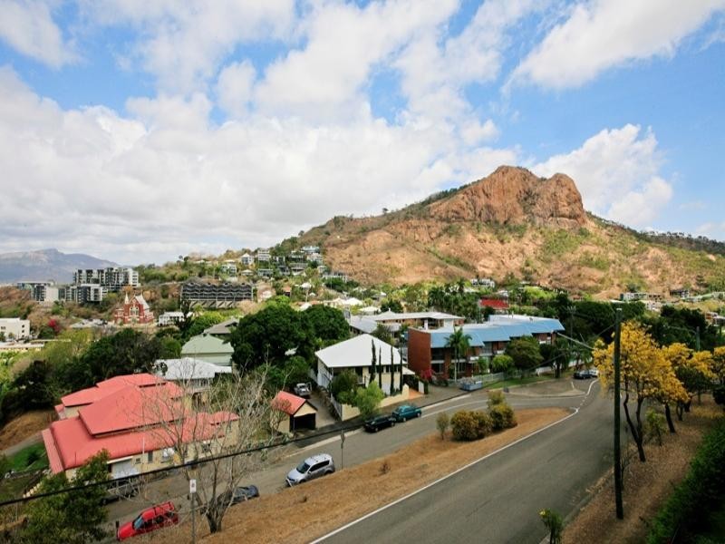 28/15 Hale Street, North Ward QLD 4810