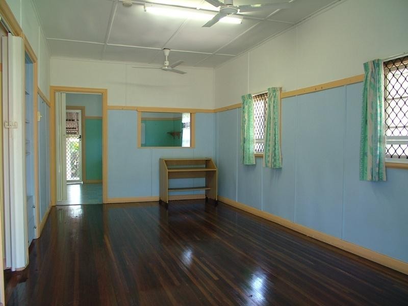 25 Fitzroy Street, Cranbrook QLD 4814