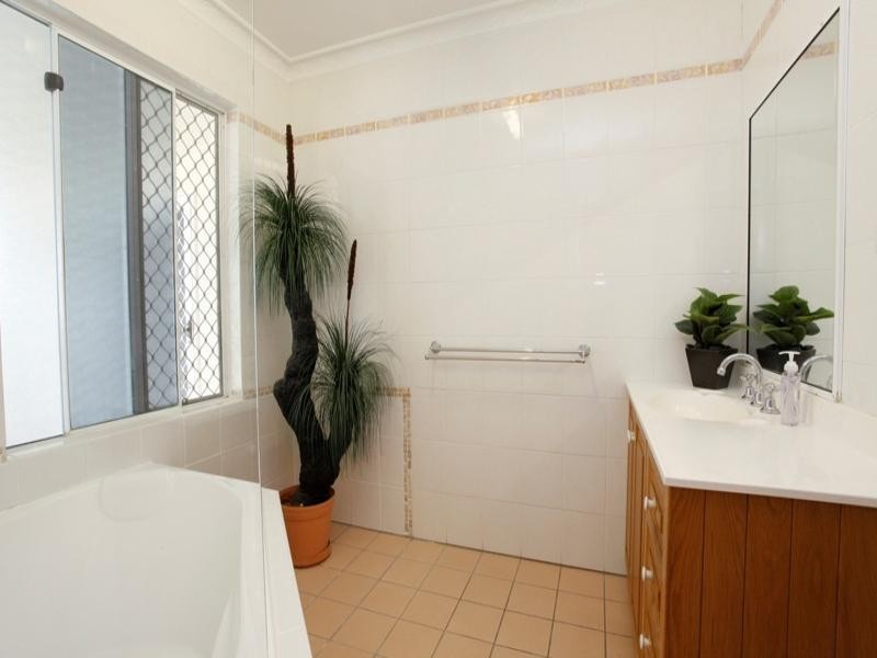5 Reid Court, Kirwan QLD 4817
