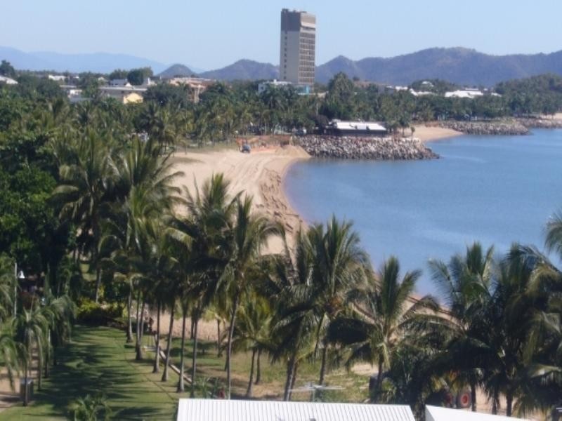 6 Mariners Drive, ‘The Stanton Apartments’, Townsville QLD 4810