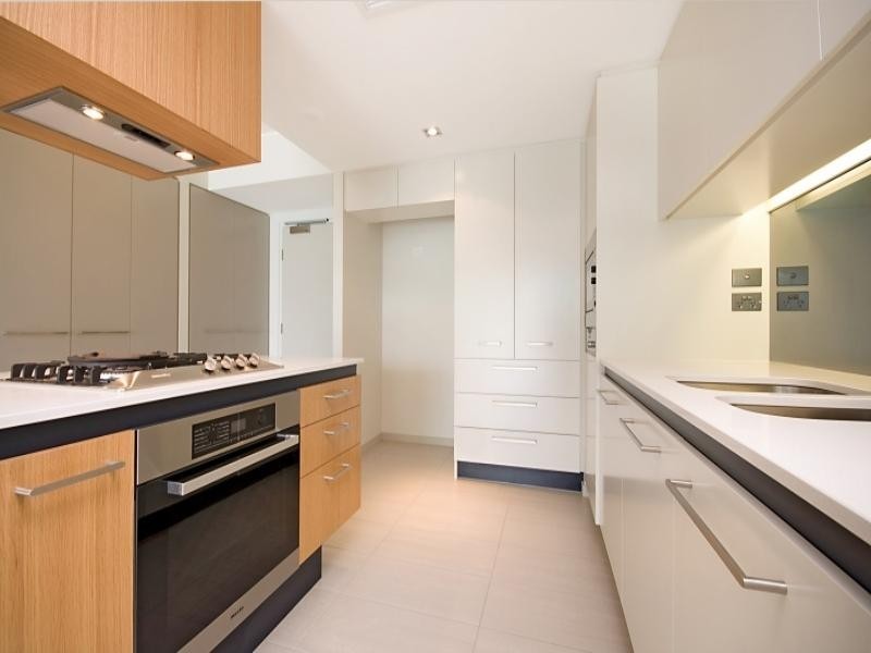 6 Mariners Drive, ‘The Stanton Apartments’, Townsville QLD 4810