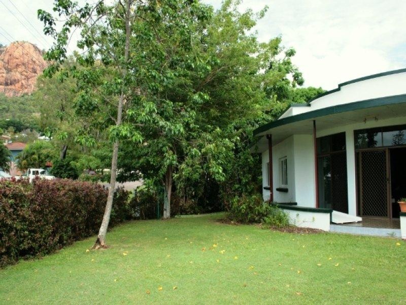 62 Paxton Street, North Ward QLD 4810