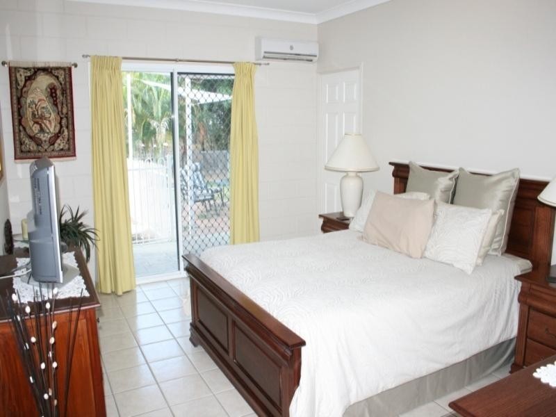 9 Rumbala Court, Bushland Beach QLD 4818