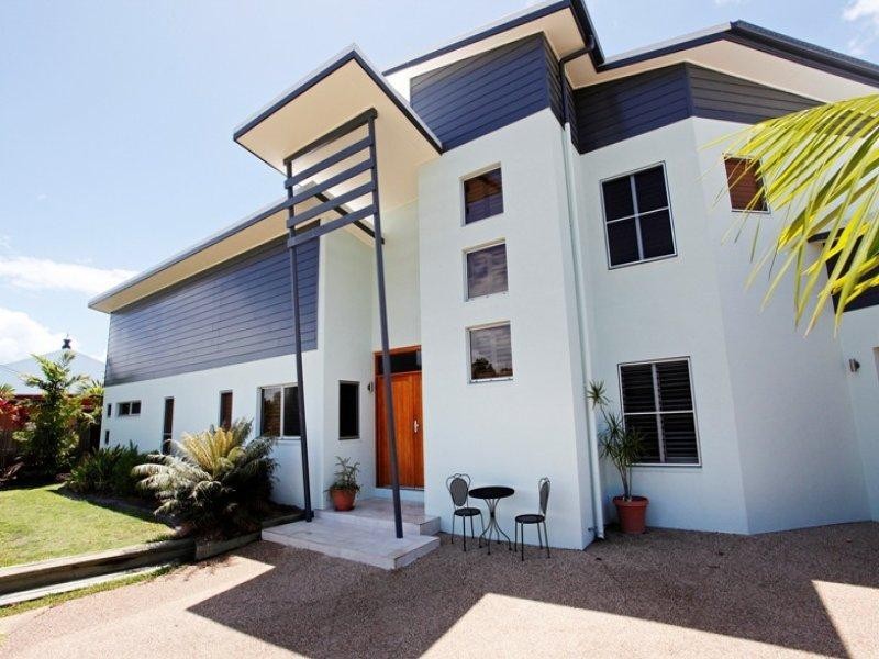 2 Marita Court, Bushland Beach QLD 4818