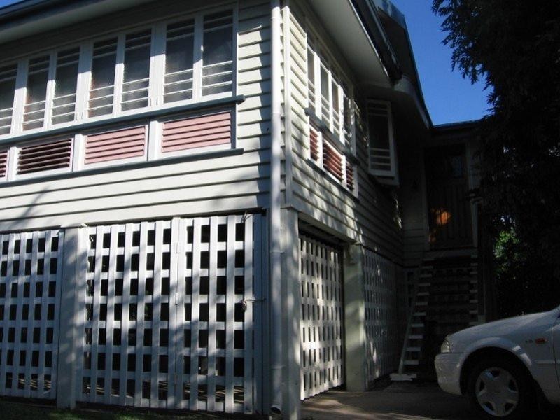 10 Sycamore Street, Pimlico QLD 4812