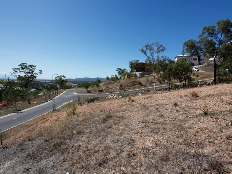 2 Chandon Place, Castle Hill QLD 4810