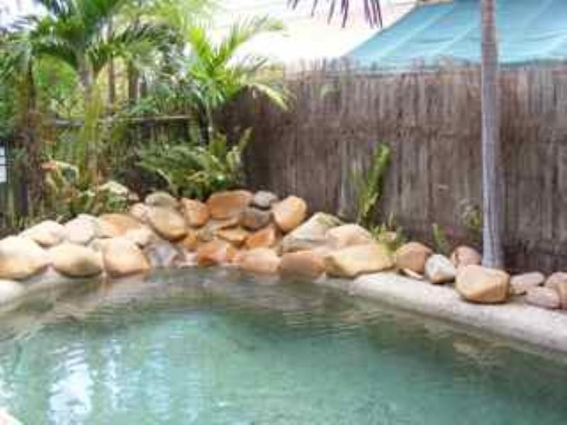 16 Constance Drive, Kelso QLD 4815