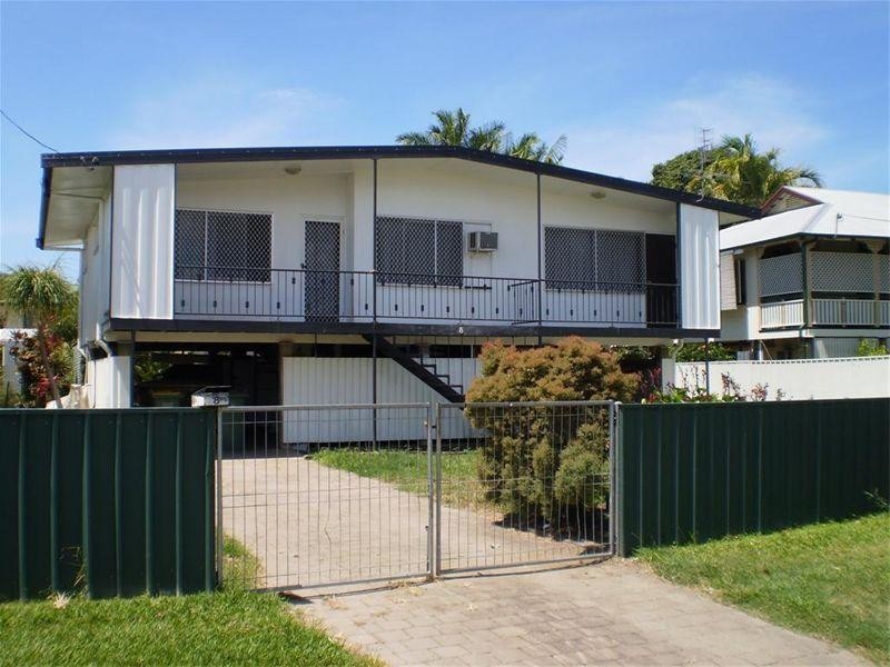 8 Sturges Street, Hermit Park QLD 4812