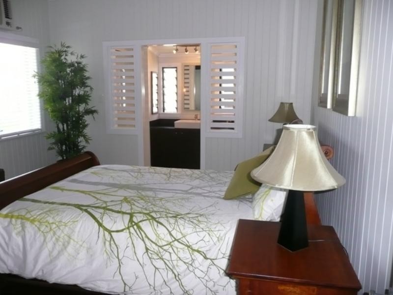 12A Carmody Street, Hermit Park QLD 4812