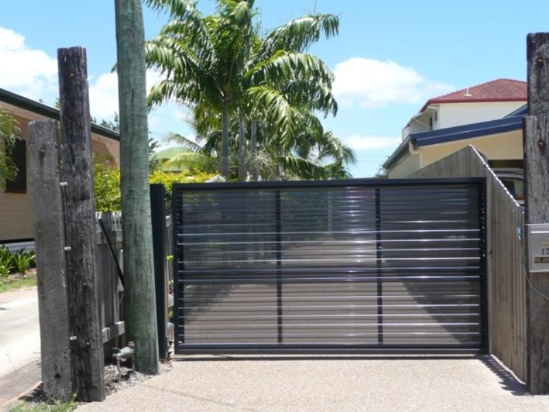 12A Carmody Street, Hermit Park QLD 4812