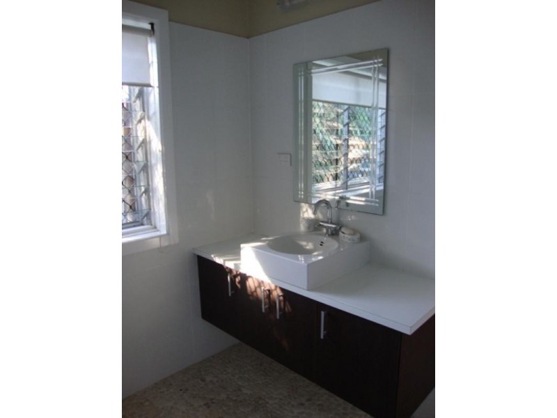 19 Alice Street, Cranbrook QLD 4814