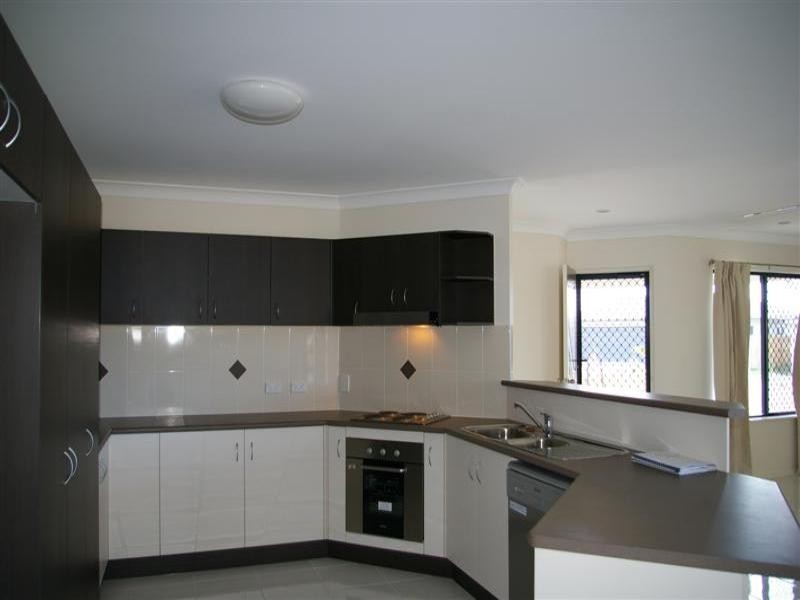 2 Lilly Way Parklands, Mount Louisa QLD 4814