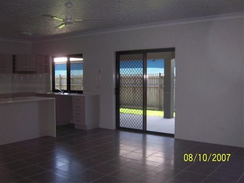 14 Moreton Ash Drive, Douglas QLD 4814